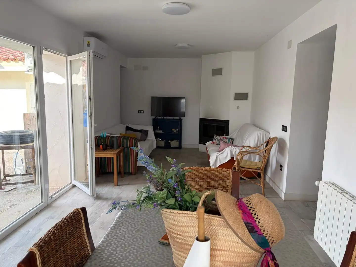 Sala d'estar de Casa o xalet en venda en Sax, Alicante