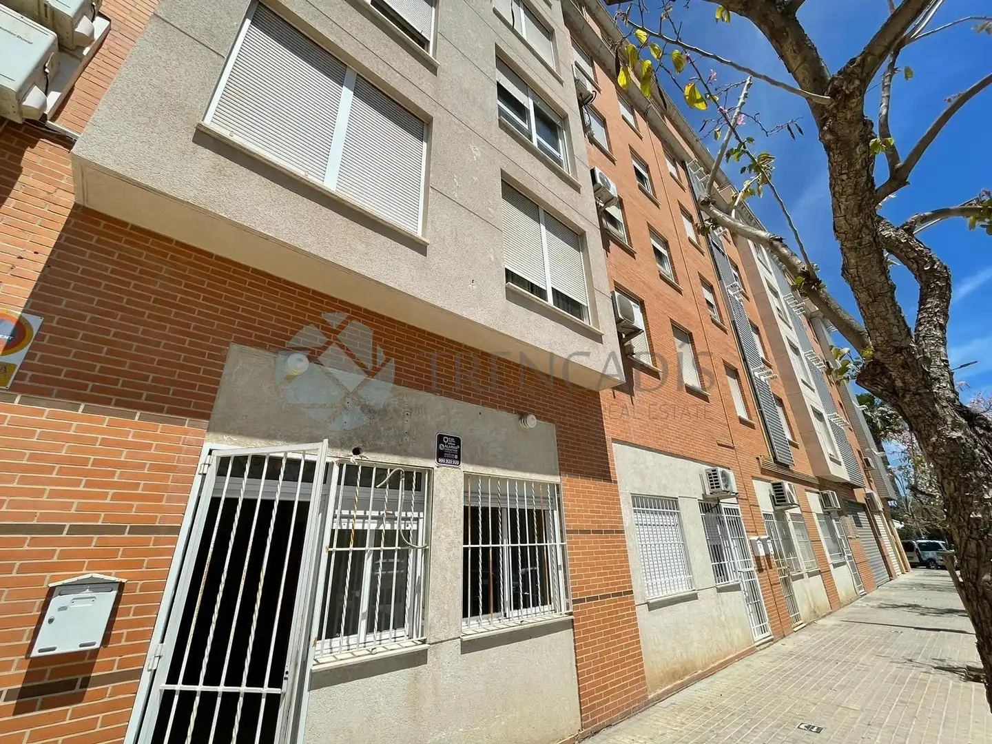 Vista exterior de Pis en venda en Aldaia
