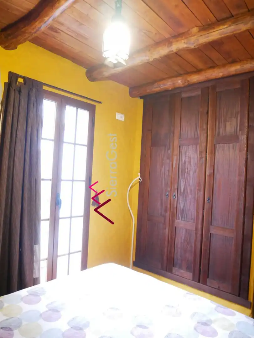 Habitación de Edificio en venta en Ubrique