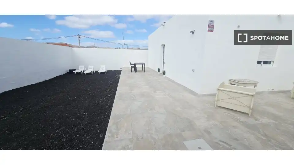 Terrasse von Wohnungen zur untervermieten in Tuineje mit Klimaanlage, Terrasse und Möbliert