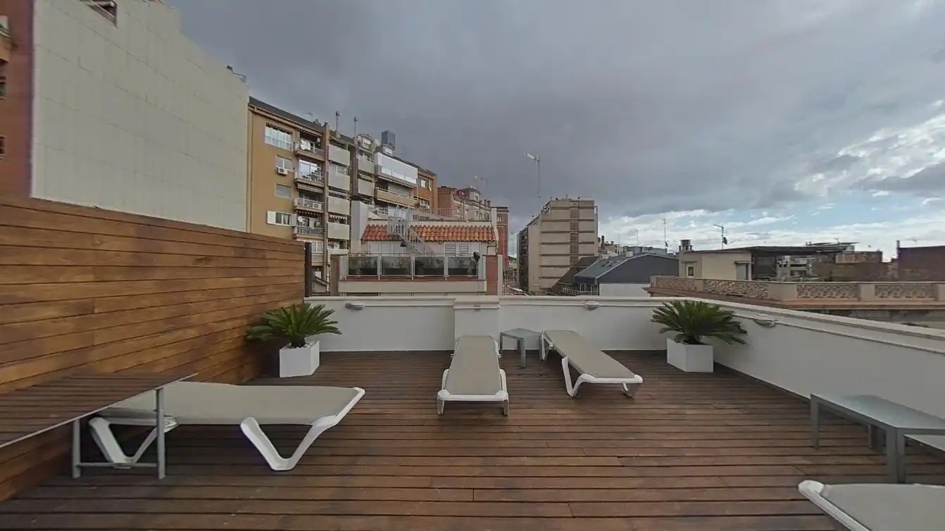 Terrassa de Pis en venda en Barcelona amb Piscina