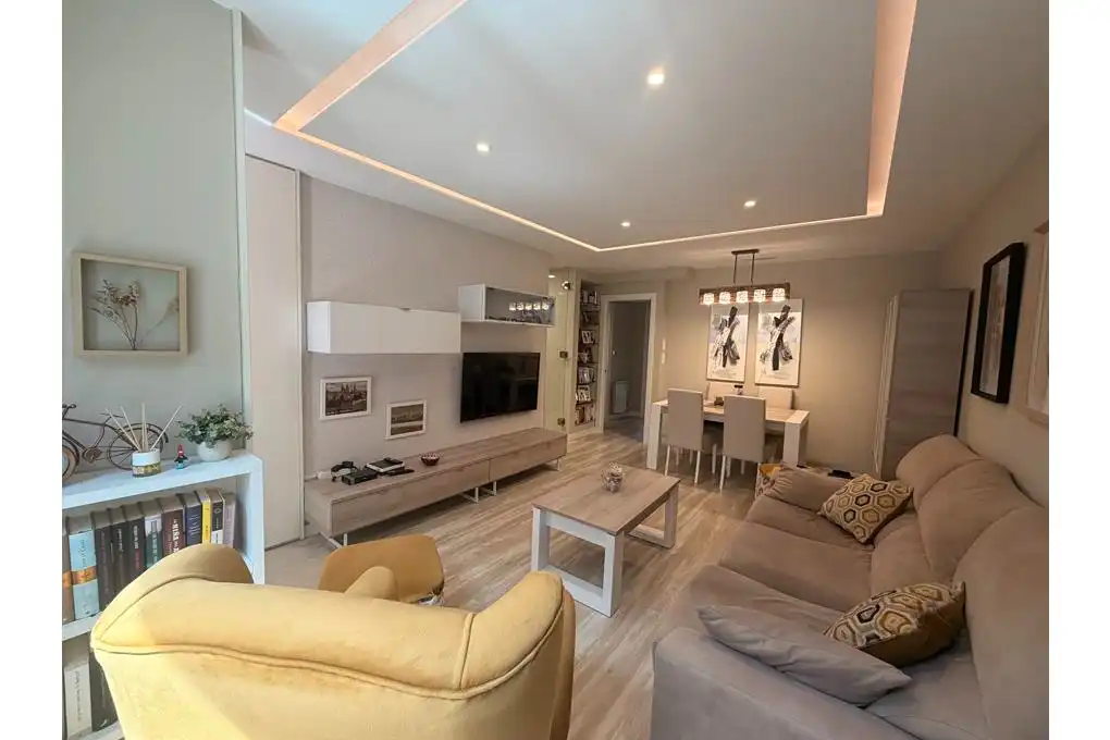 Sala de estar de Piso en venta en Teo con Calefacción, Parquet y Trastero