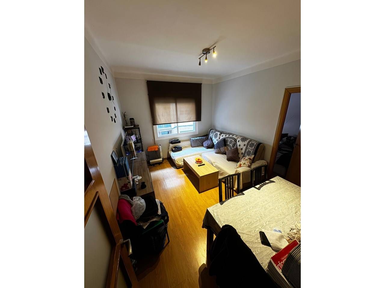 Living room of Flat for sale in Santa Coloma de Gramenet  with Parquet flooring and Alarm