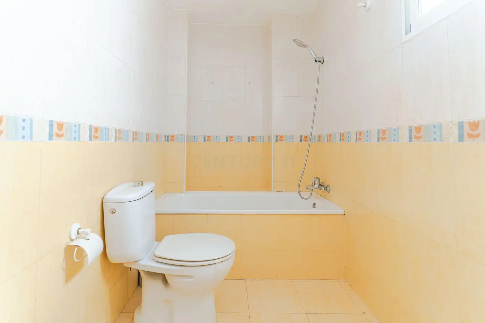 Badezimmer von Wohnung zum Verkauf in Cúllar Vega mit Abstellraum