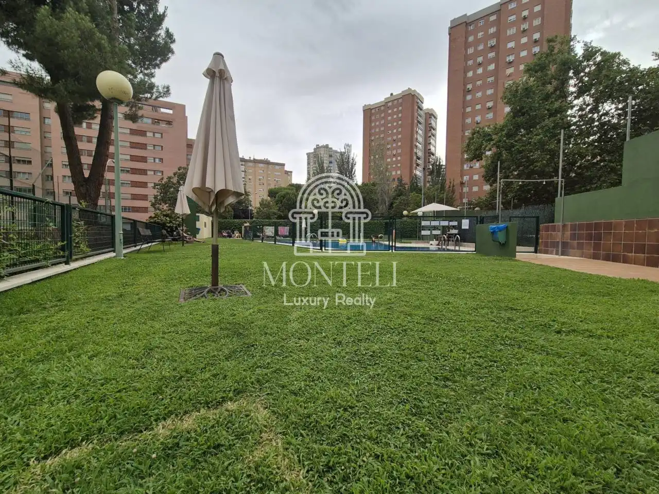 Piso con piscina en venta en Calle Caleruega, imagen 9