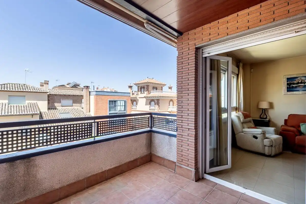 Terrasse von Wohnung zur Miete in Granada mit Klimaanlage, Heizung und Privatgarten