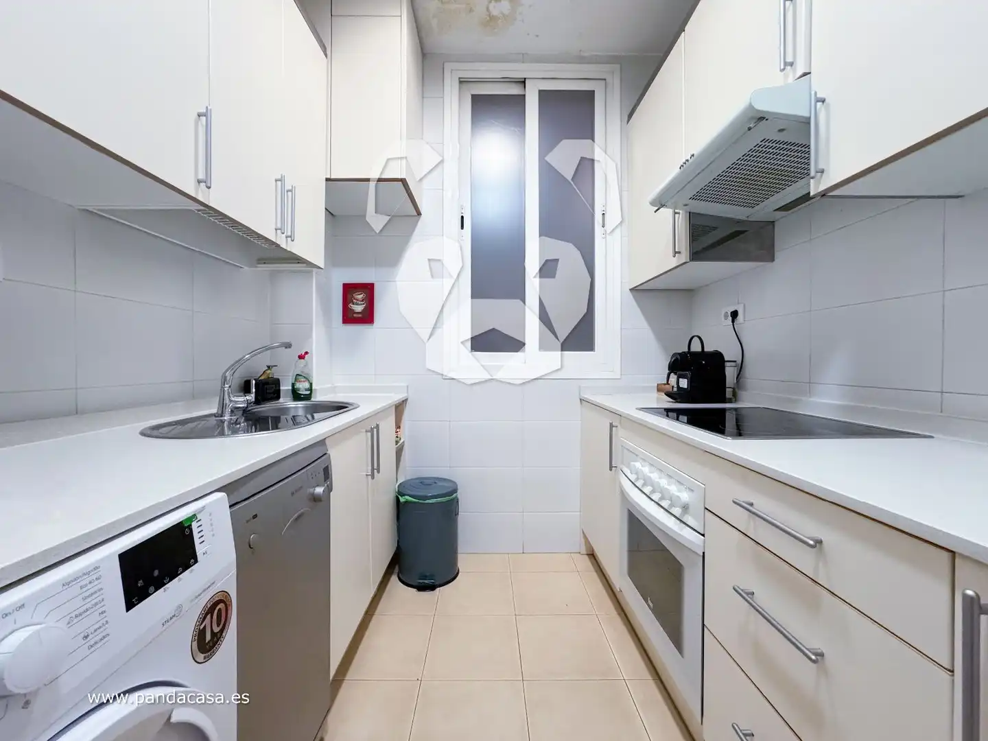 Kitchen of Flat for rent in Madrid  with Air Conditioner, Heating and Furnished