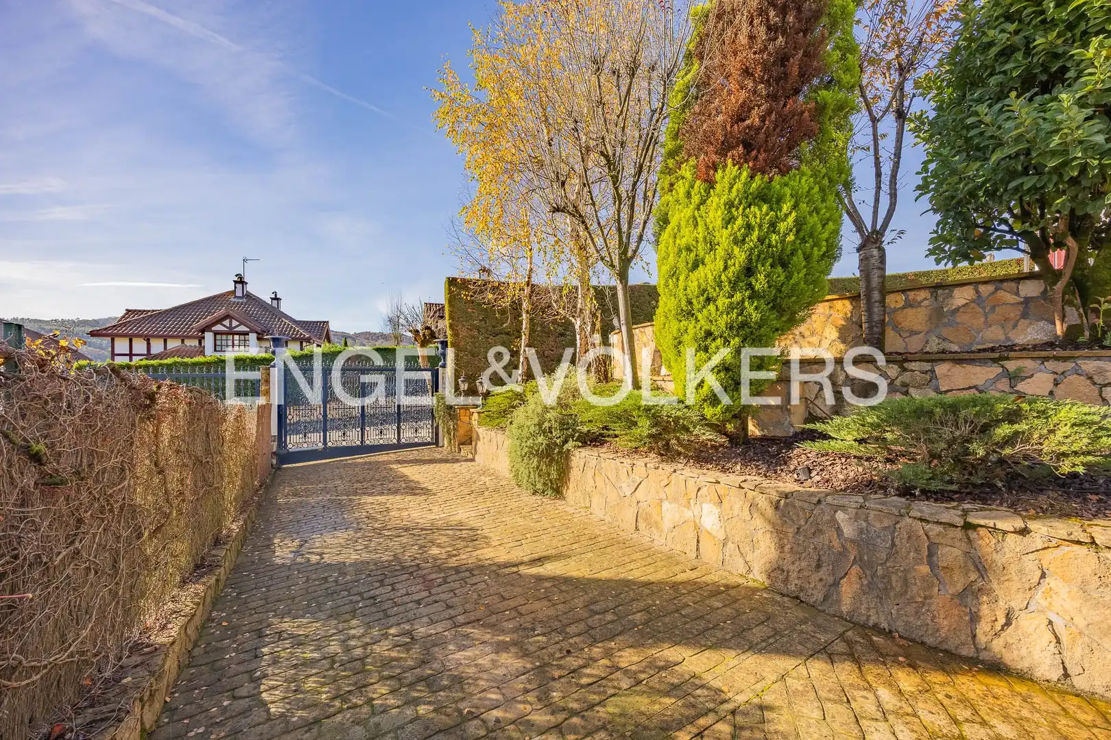Vista exterior de Finca rústica en venda en Galdakao amb Calefacció, Jardí privat i Terrassa