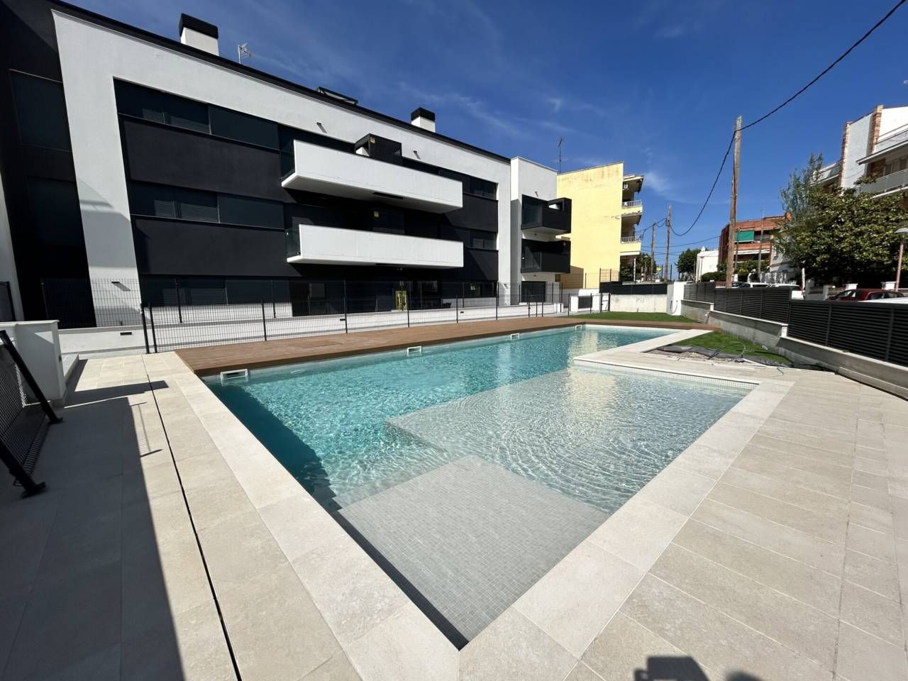 Swimming pool of Flat for sale in Cubelles  with Air Conditioner, Heating and Parquet flooring