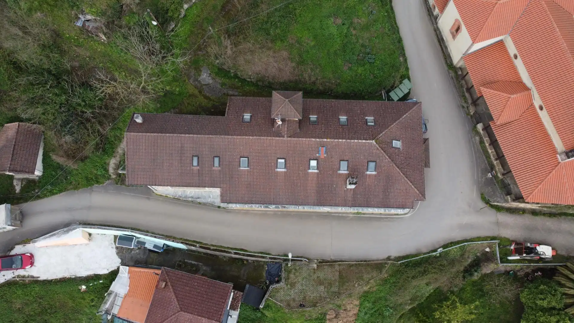 Vista exterior de Finca rústica en venda en Lena amb Jardí privat, Traster i Balcó