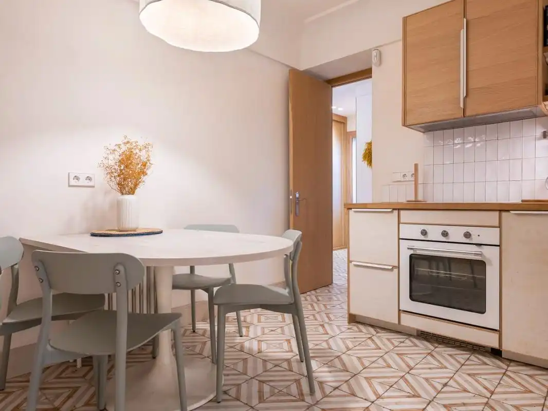 Planta baja en venta en P.º del Rey, Argüelles