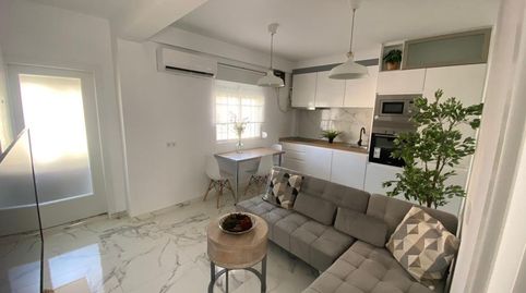 Foto 2 de Habitació a Calle Segre, El Plantinar – Avda. La Paz - El Juncal, Sevilla Capital