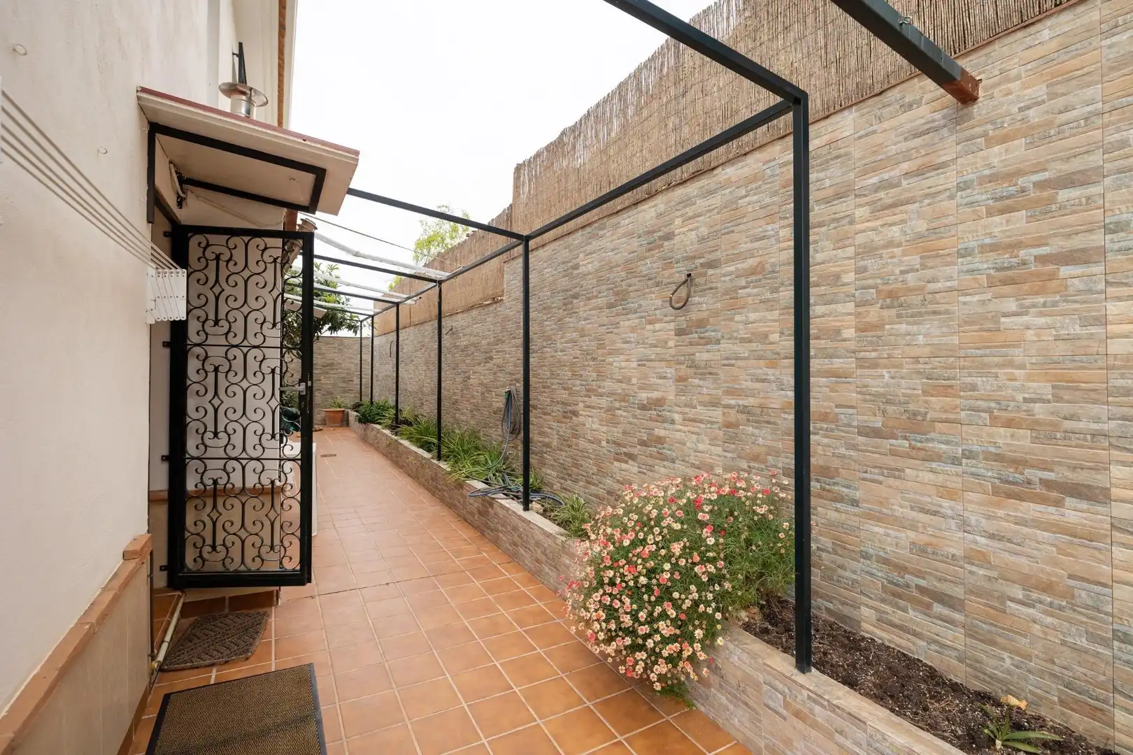 Terrace of Houses for sale in Barrio de la Vega