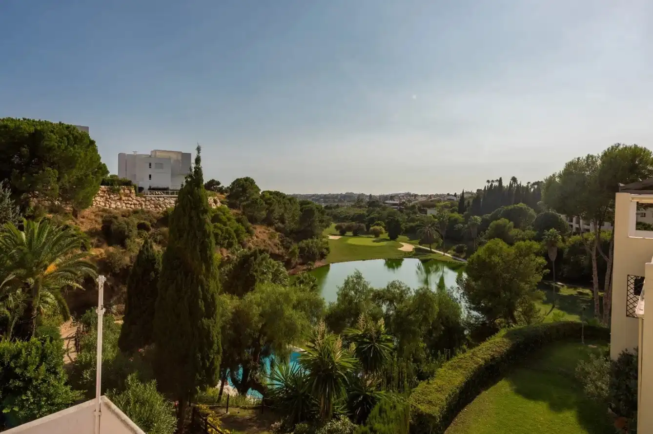 Garden of Apartments for sale in Benahavís  with Air Conditioner, Heating and Private garden
