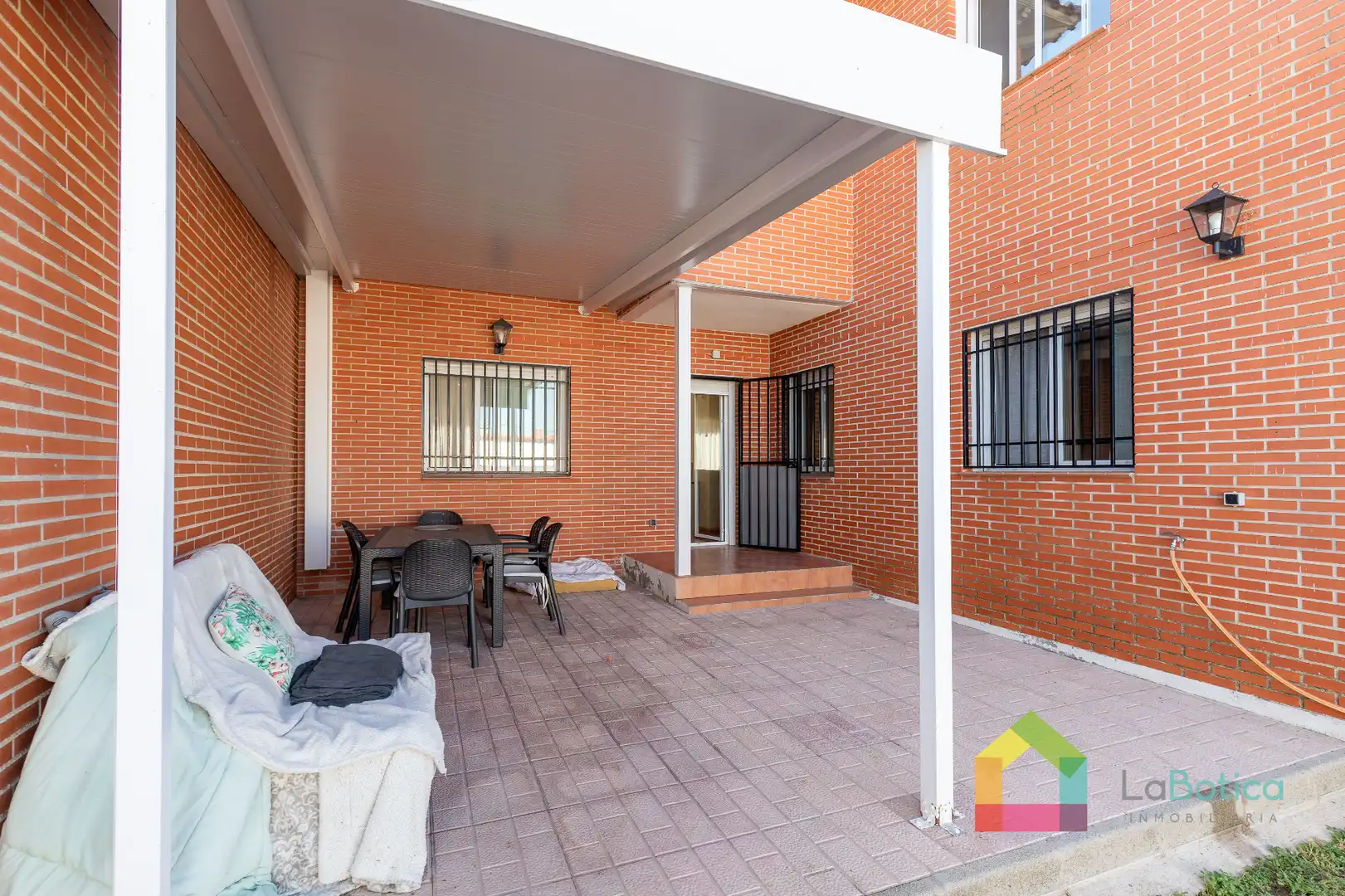 Terraza de Casa adosada en venta en Carmena con Calefacción