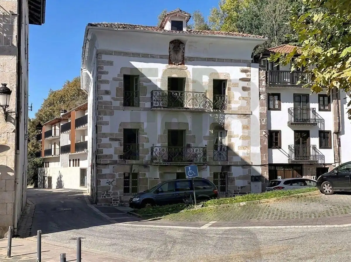 Außenansicht von Country house zum Verkauf in Bera, Navarra