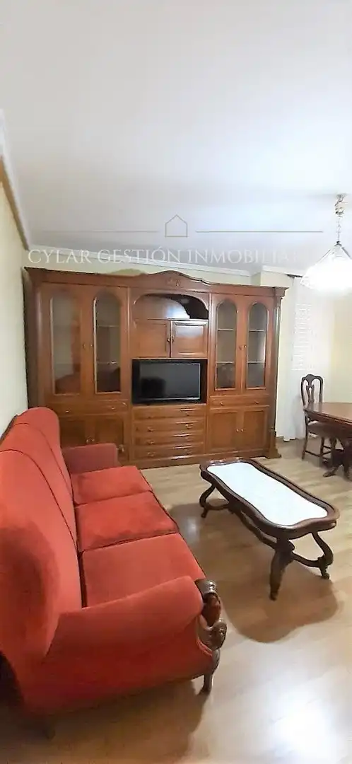 Flat for rent in Asturias, Carmelitas