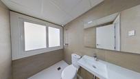 Bathroom of Planta baja for sale in Fuengirola  with Air Conditioner, Heating and Terrace