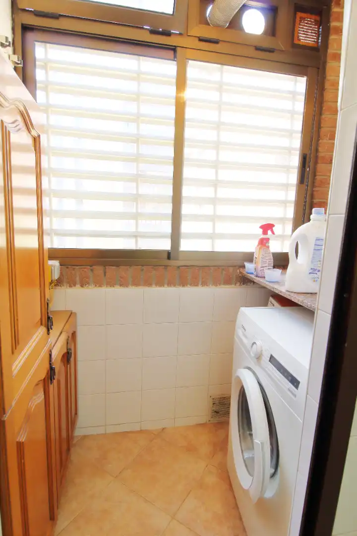 Bany de Pis en venda en Valencia amb Aire condicionat i Balcó