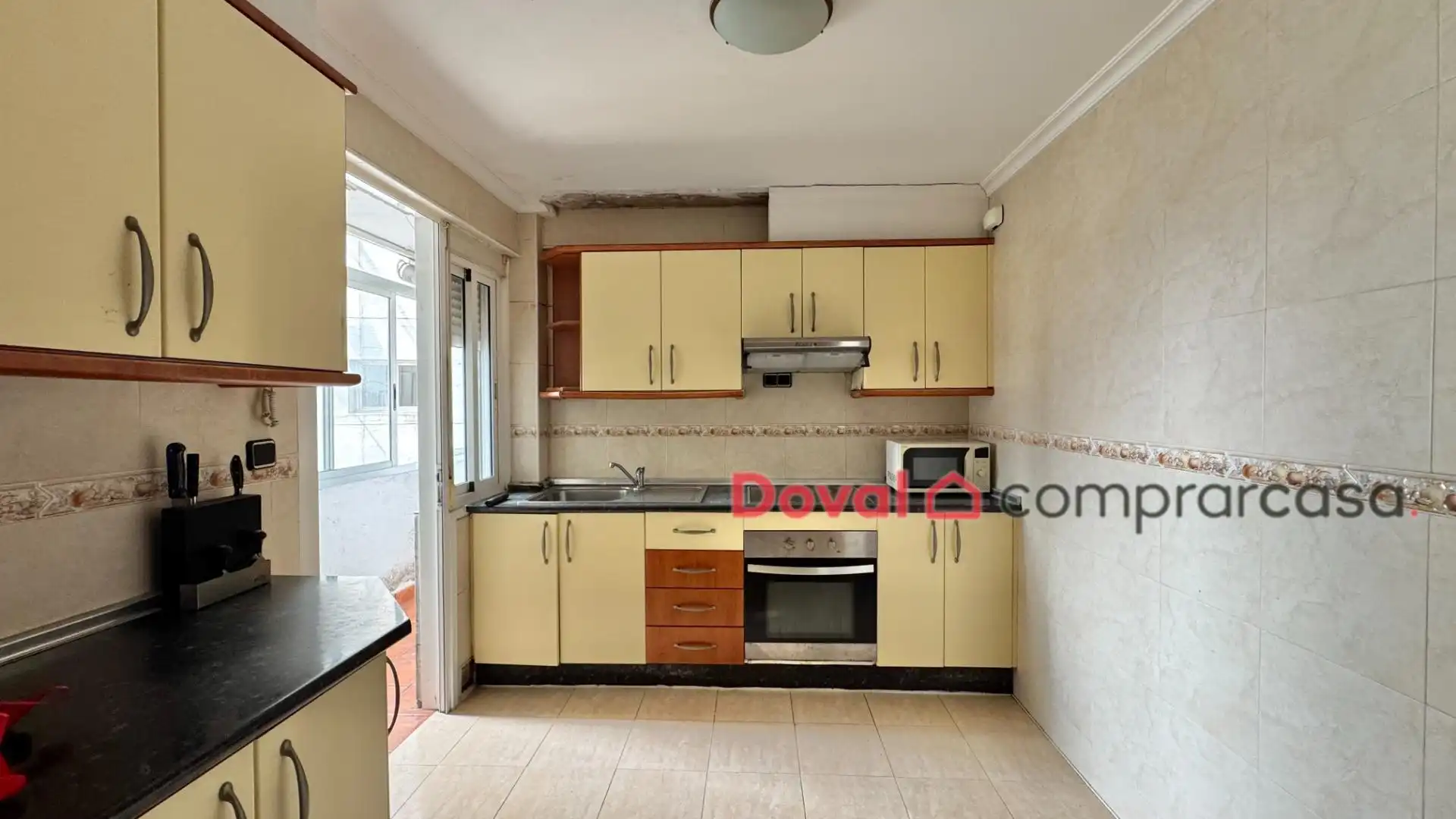 Kitchen of Flat for sale in Vigo   with Parquet flooring