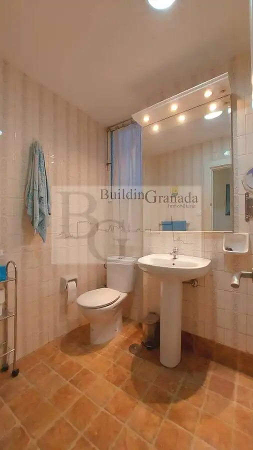 Badezimmer von Wohnung zur Miete in Granada mit Terrasse und Möbliert