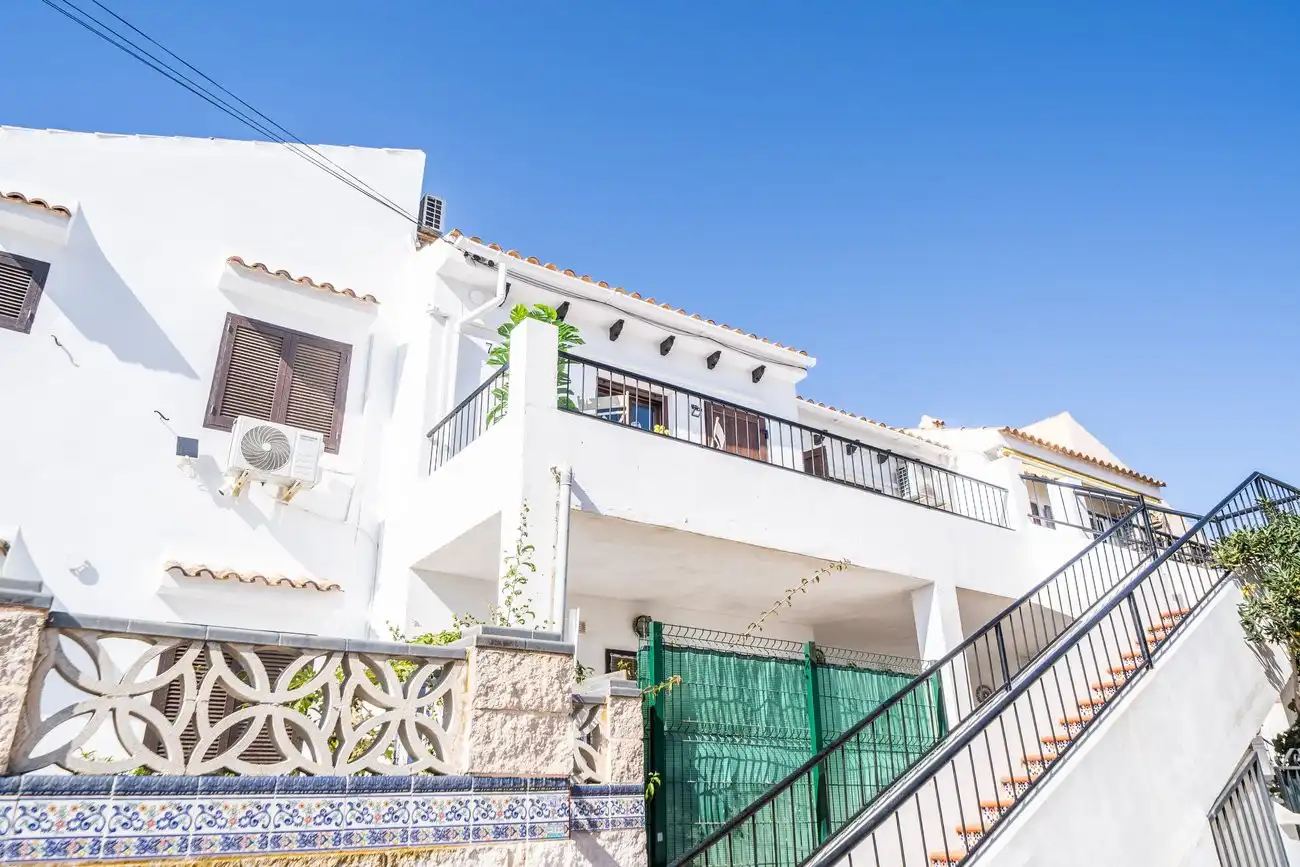Vista exterior de Apartamento en venta en Torrevieja con Aire acondicionado, Piscina y Amueblado