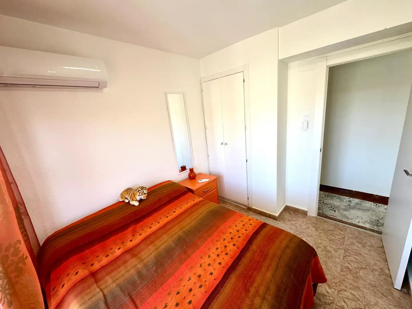 Dormitori de Apartament en venda en Alicante / Alacant amb Aire condicionat, Calefacció i Terrassa