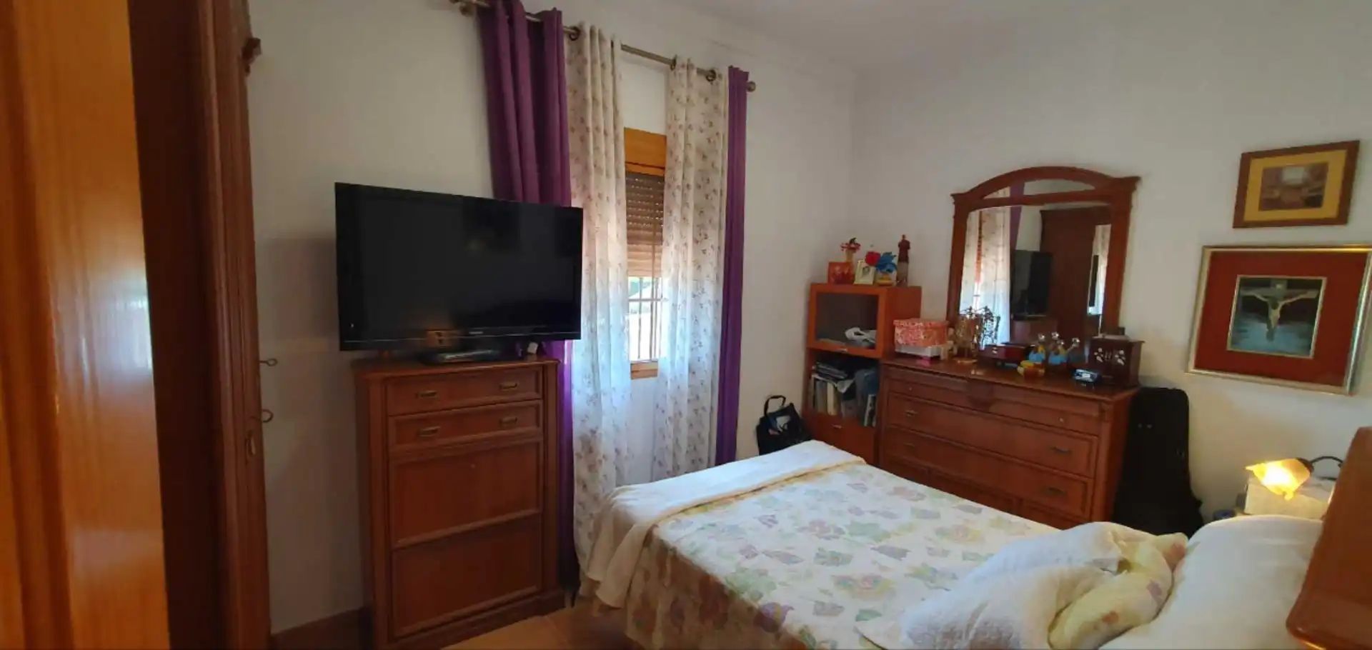 Dormitori de Finca rústica en venda en Málaga amb Aire condicionat, Calefacció i Jardí privat