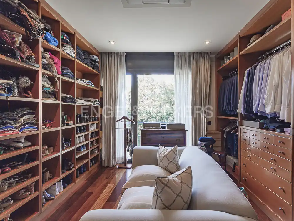 Habitación de Casa o chalet en venta en Barcelona con Aire acondicionado, Calefacción y Jardín privado