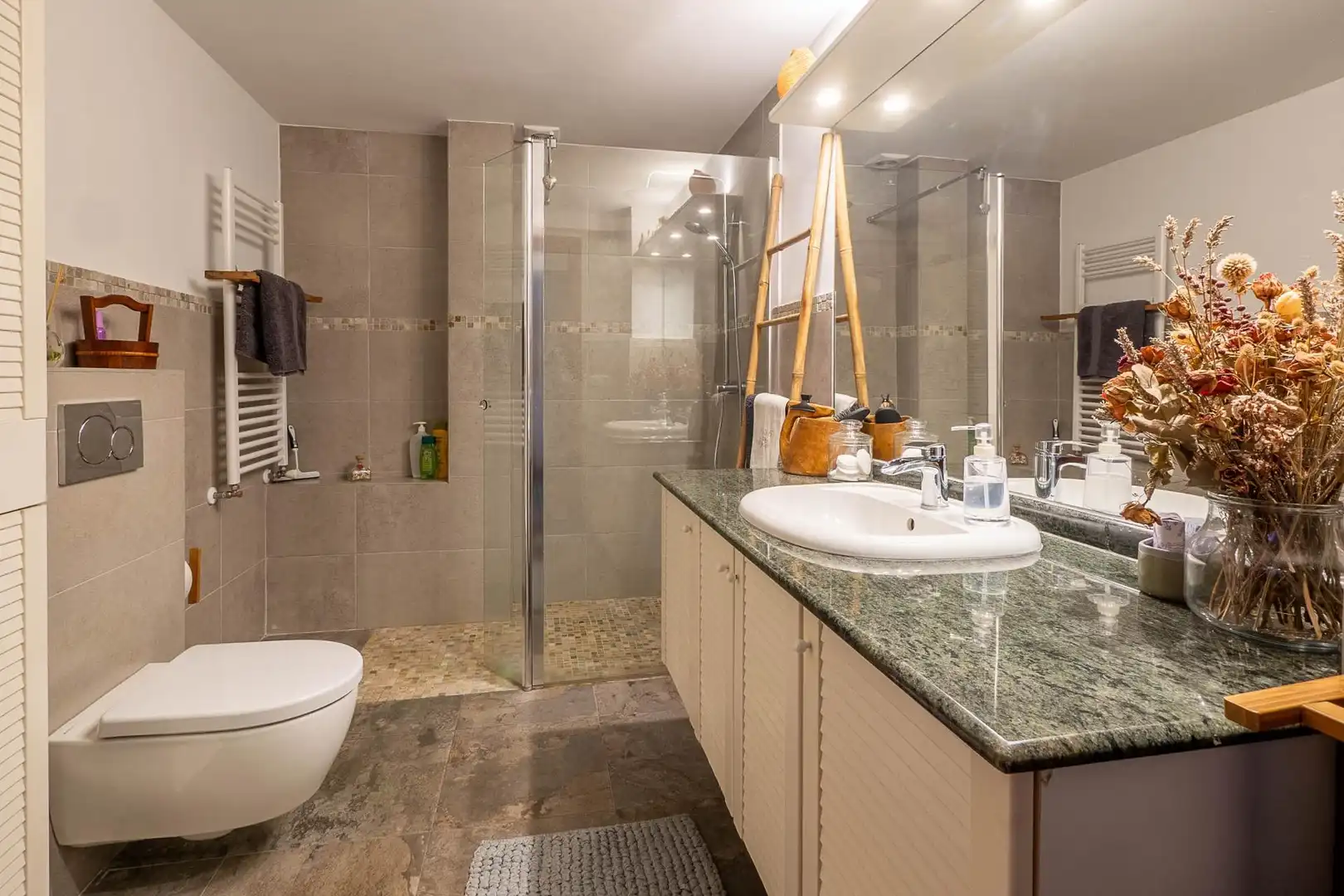 Bathroom of Houses for sale in Donostia - San Sebastián   with Heating, Private garden and Terrace