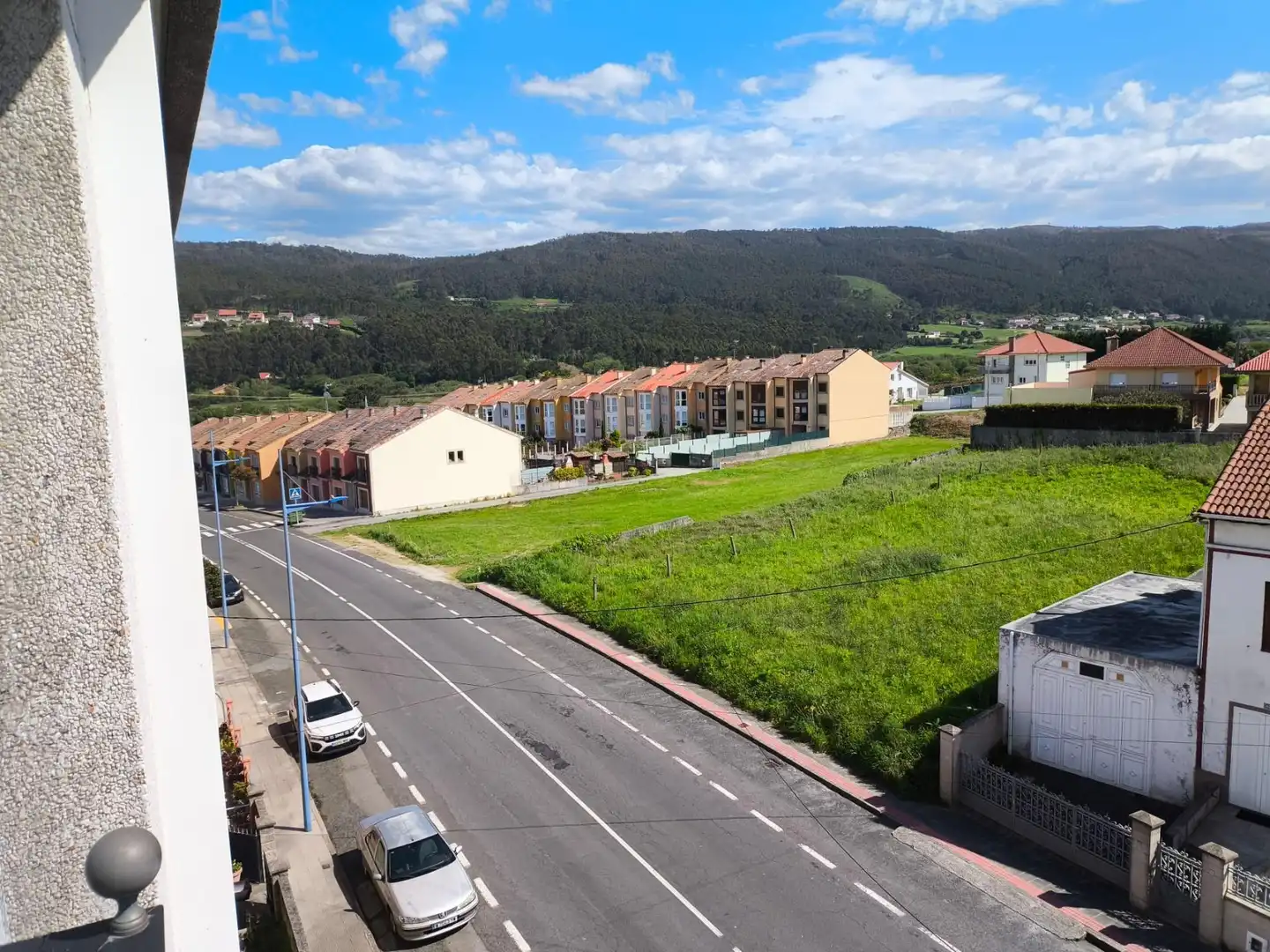 Außenansicht von Wohnung zum Verkauf in Laxe mit Heizung, Terrasse und Abstellraum