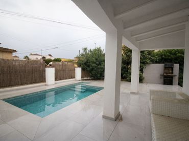 Casa con piscina in vendita a Carmençó
