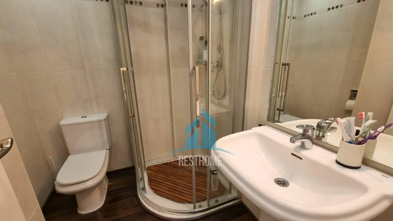 Baño de Dúplex de alquiler en Gandia con Aire acondicionado, Calefacción y Parquet