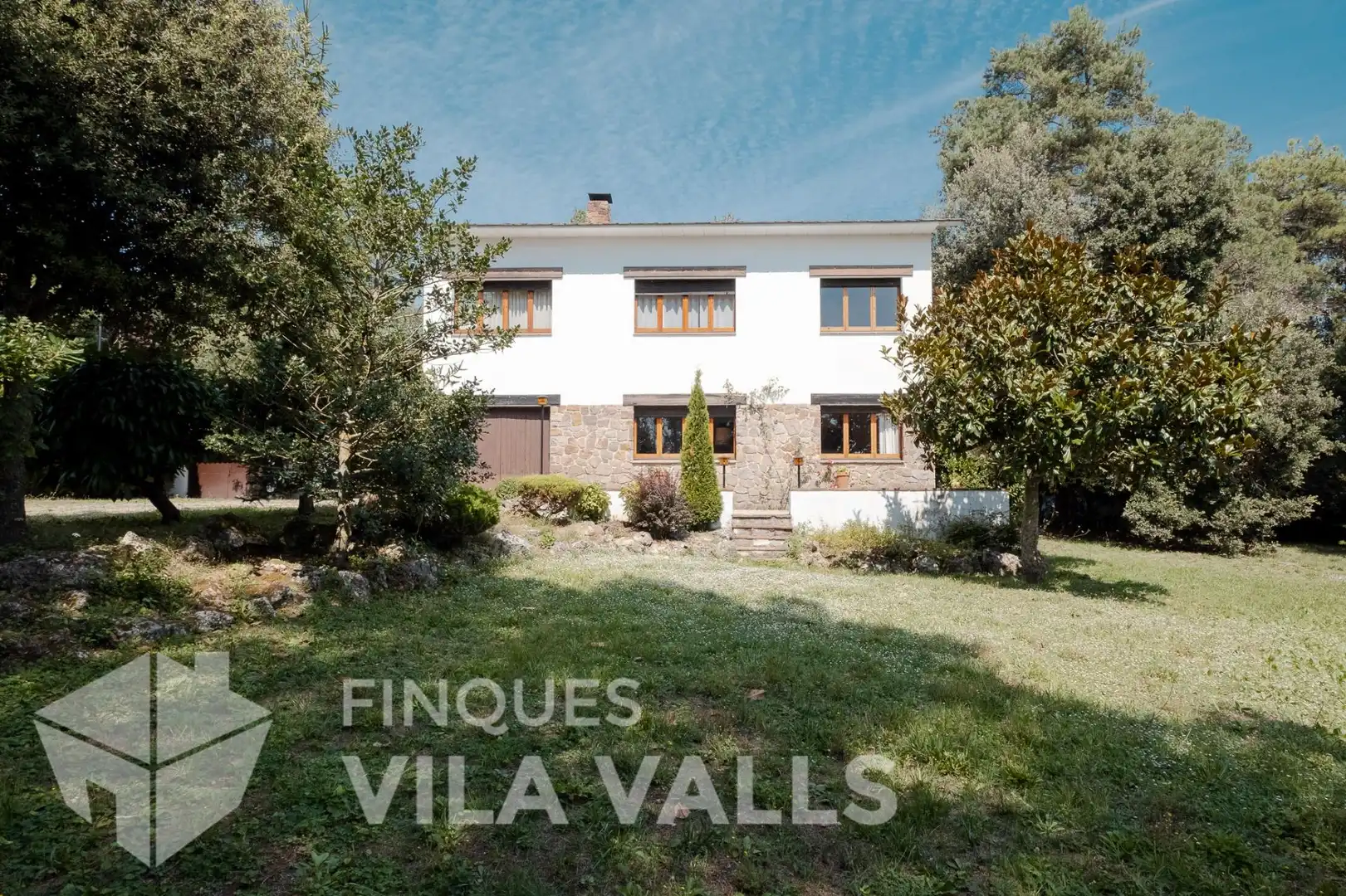 Vista exterior de Casa o xalet en venda en Sant Quirze Safaja amb Jardí privat