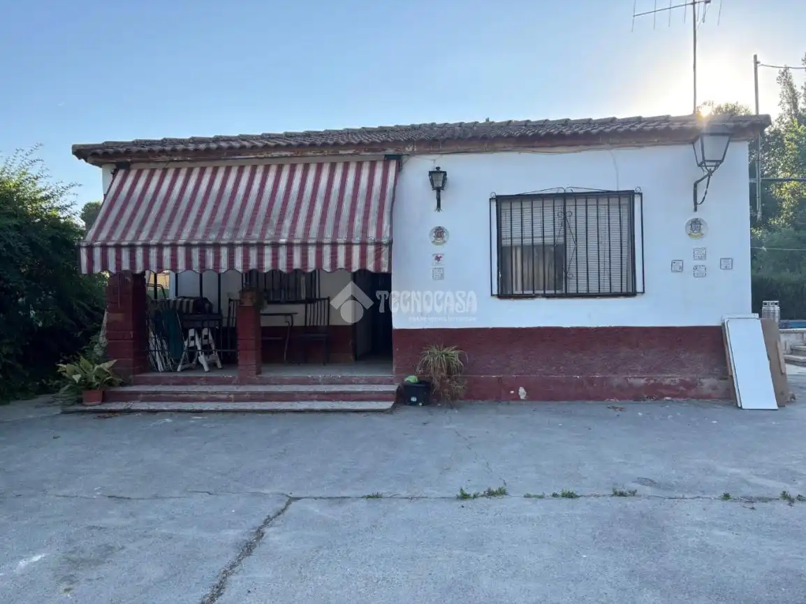 Vista exterior de Finca rústica en venda en Jaén amb Traster i Piscina