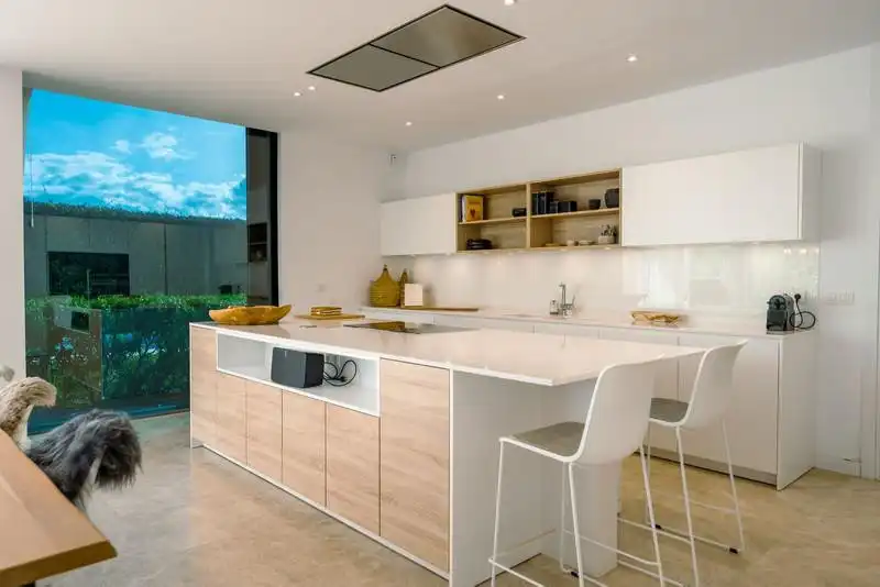Cuina de Casa o xalet de lloguer en Estepona amb Aire condicionat, Jardí privat i Terrassa