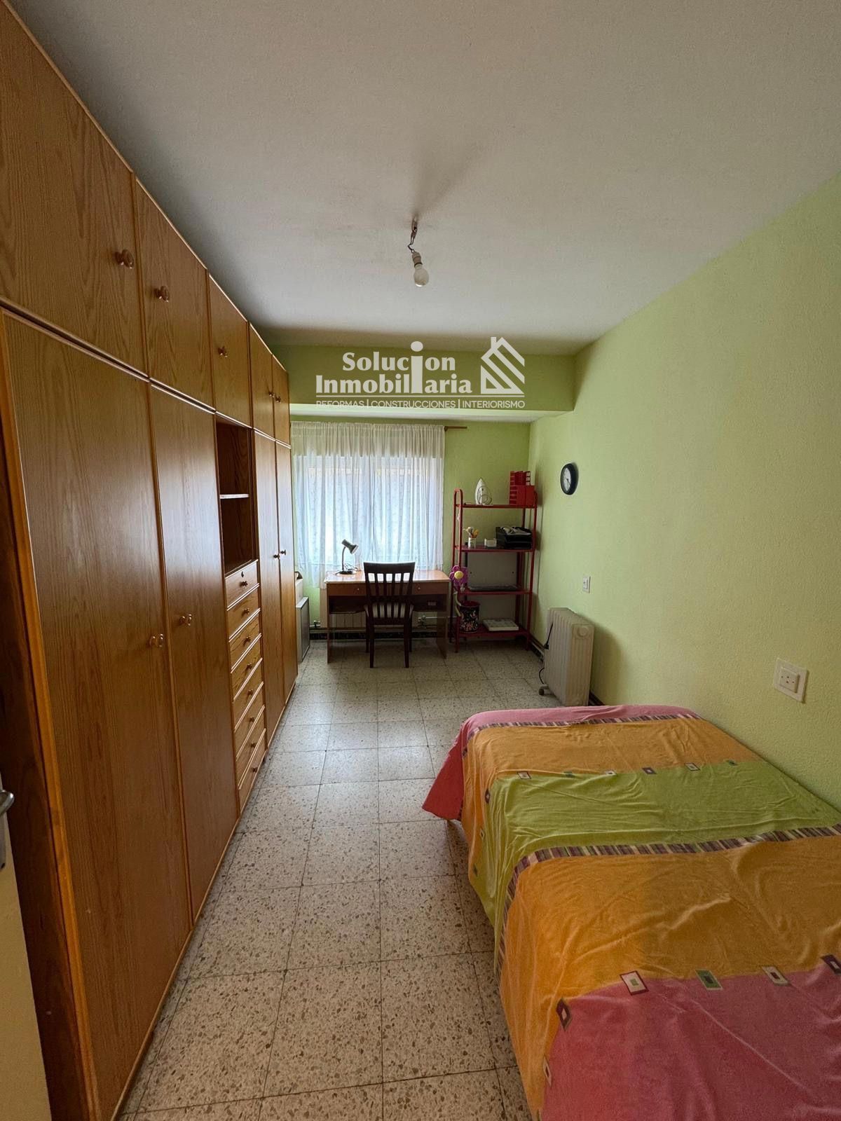 Exterior view of Flat for sale in Salamanca Capital  with Heating and Furnished