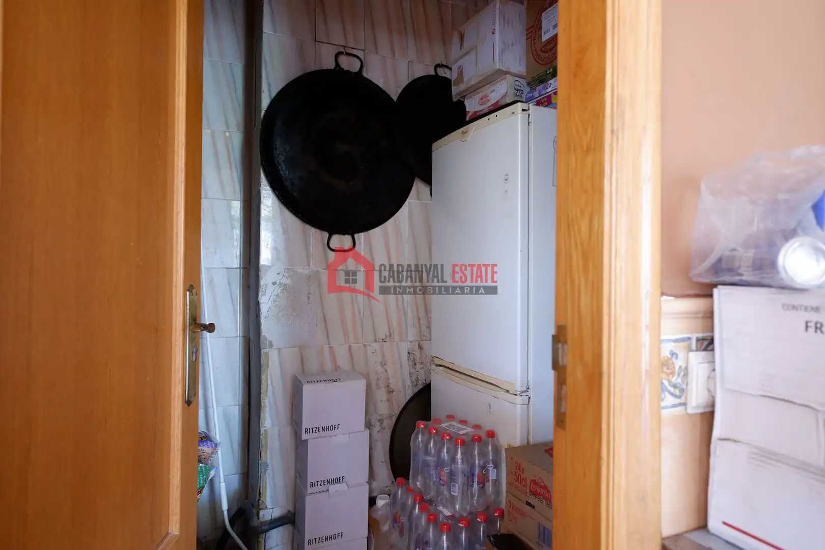 Cocina de Local en venta en Valencia con Aire acondicionado y Amueblado