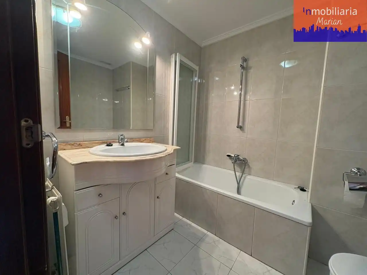 Badezimmer von Wohnung zum Verkauf in Aranda de Duero mit Heizung, Terrasse und Möbliert