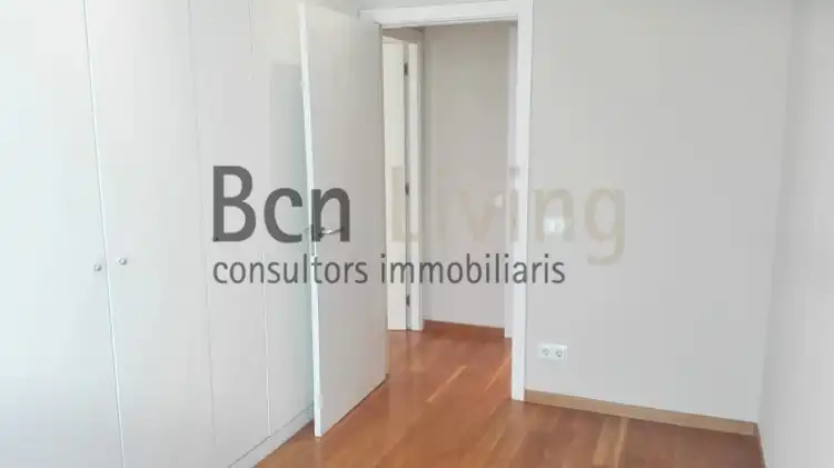 Habitación de Piso de alquiler en Barcelona con Aire acondicionado, Parquet y Terraza