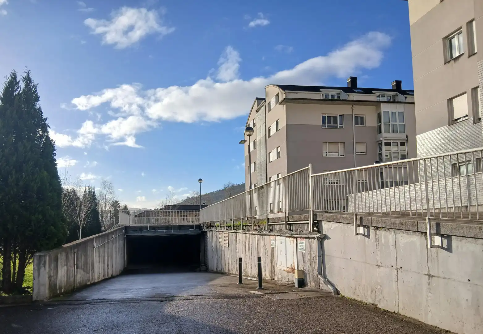 Vista exterior de Piso en venta en Santa María de Cayón con Calefacción, Trastero y Amueblado