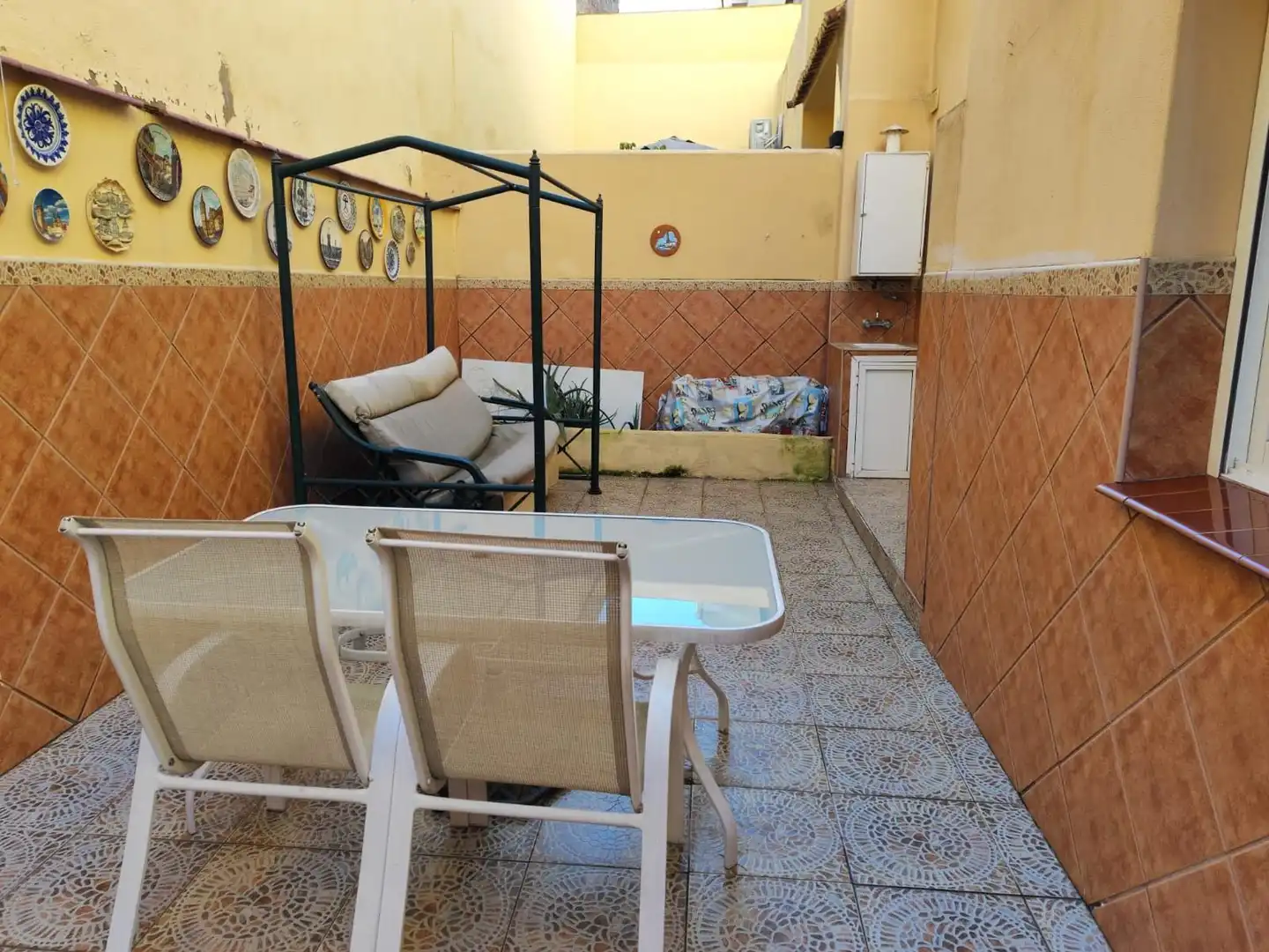 Terrassa de Casa adosada en venda en Málaga amb Aire condicionat, Calefacció i Jardí privat