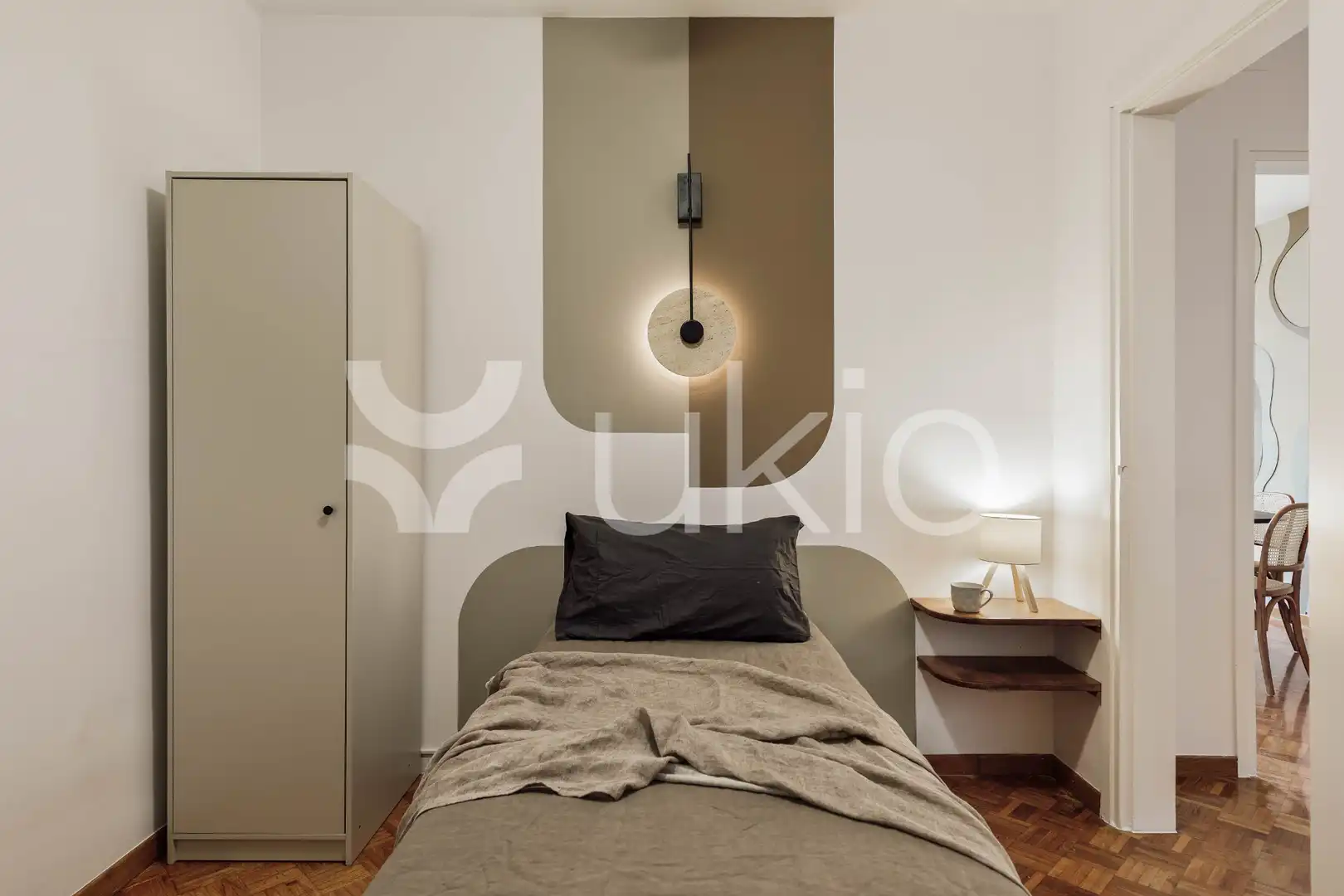 Dormitori de Apartament de lloguer en Barcelona amb Aire condicionat, Calefacció i Moblat