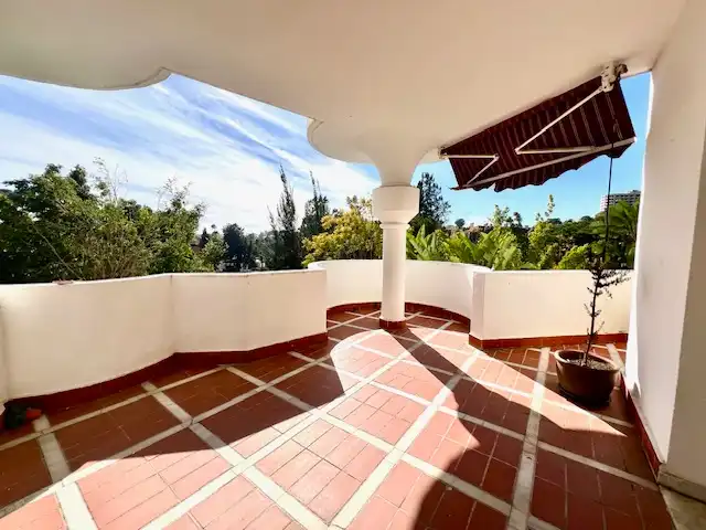 Terraza de Piso en venta en Marbella con Aire acondicionado, Jardín privado y Terraza