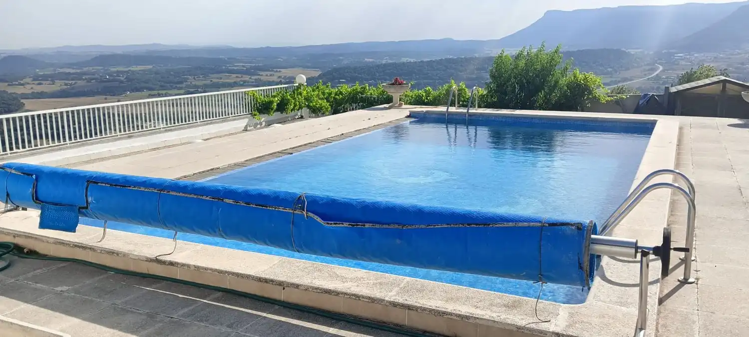 Piscina de Casa o chalet en venta en Berga con Calefacción, Jardín privado y Terraza