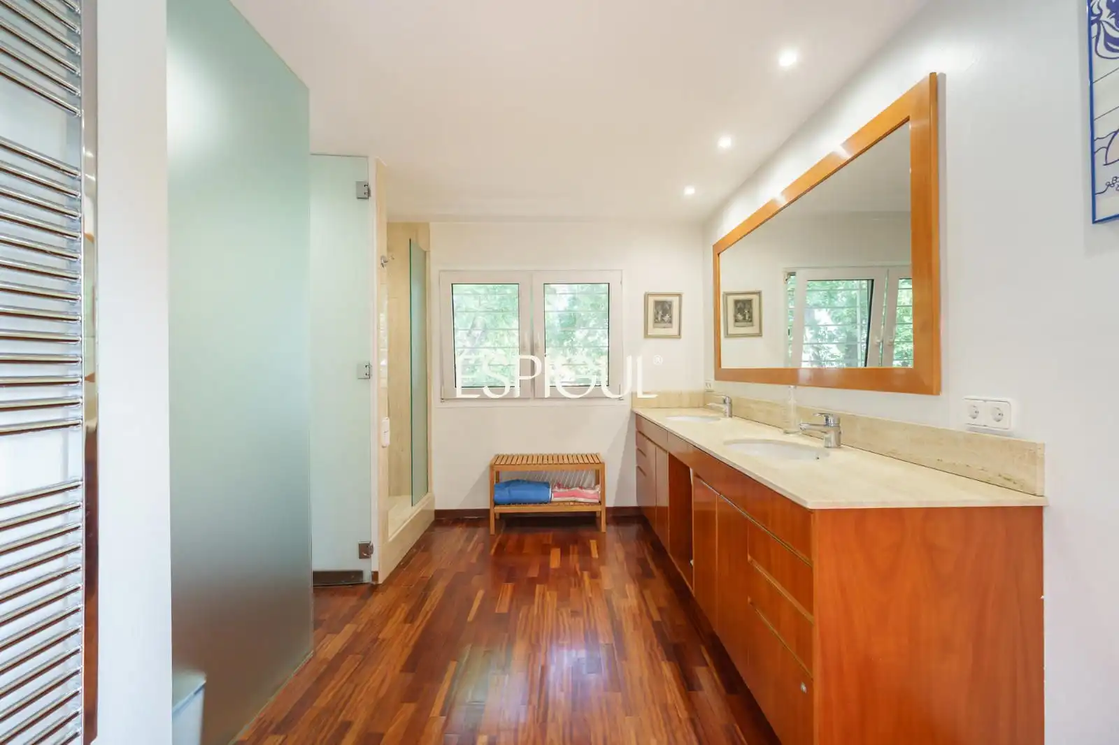 Bathroom of Houses for sale in Sant Cugat del Vallès  with Air Conditioner, Heating and Parquet flooring
