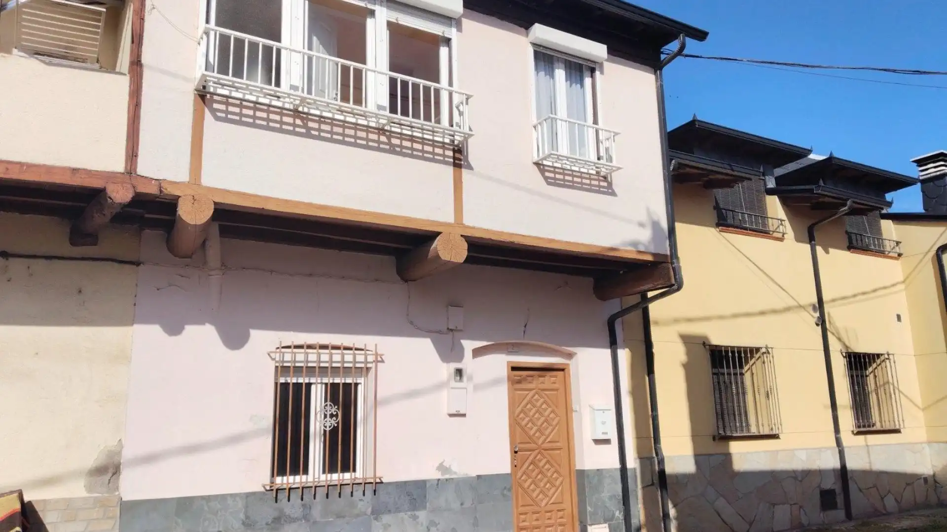 Exterior view of Single-family semi-detached for sale in Carracedelo  with Heating