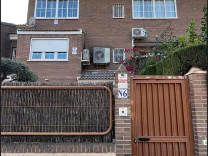 Exterior view of Single-family semi-detached for sale in Alicante / Alacant  with Air Conditioner, Alarm and Community pool