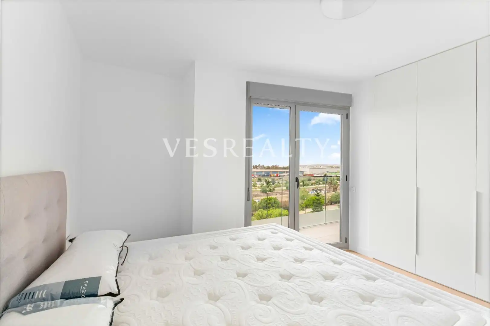 Apartament de lloguer a Calle Isabela Católica, Benalúa