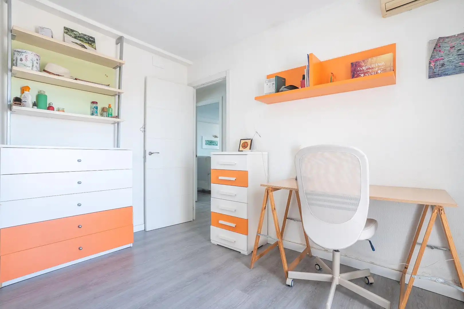 Habitación de Ático en venta en Almería con Aire acondicionado y Terraza